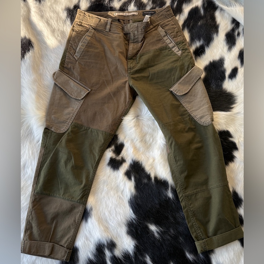 Like New - Banana Republic Patchwork Cargo - 32x32 army green